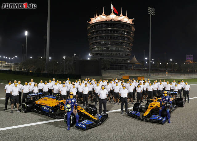 Foto zur News: Carlos Sainz (McLaren), Lando Norris (McLaren), Zak Brown und Andreas Seidl