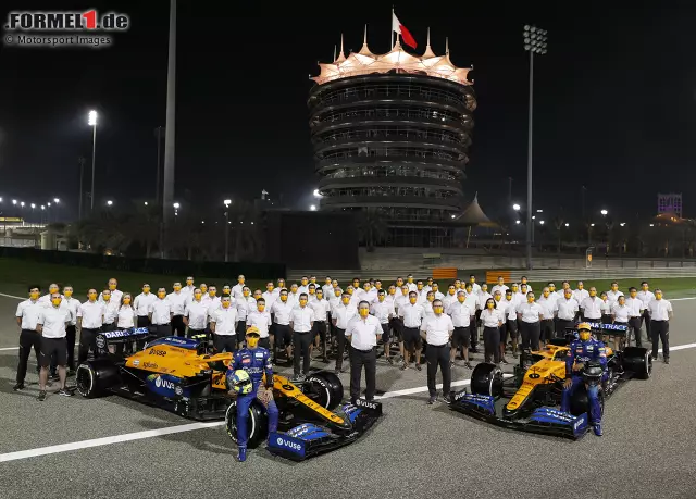 Foto zur News: Carlos Sainz (McLaren), Lando Norris (McLaren), Zak Brown und Andreas Seidl