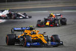 Foto zur News: Lando Norris (McLaren) und Alexander Albon (Red Bull)