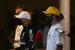 Foto zur News: Valtteri Bottas (Mercedes) und Lewis Hamilton (Mercedes)