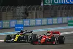 Foto zur News: Charles Leclerc (Ferrari) und Esteban Ocon (Renault)