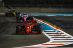 Foto zur News: Sebastian Vettel (Ferrari) und Lance Stroll (Racing Point)
