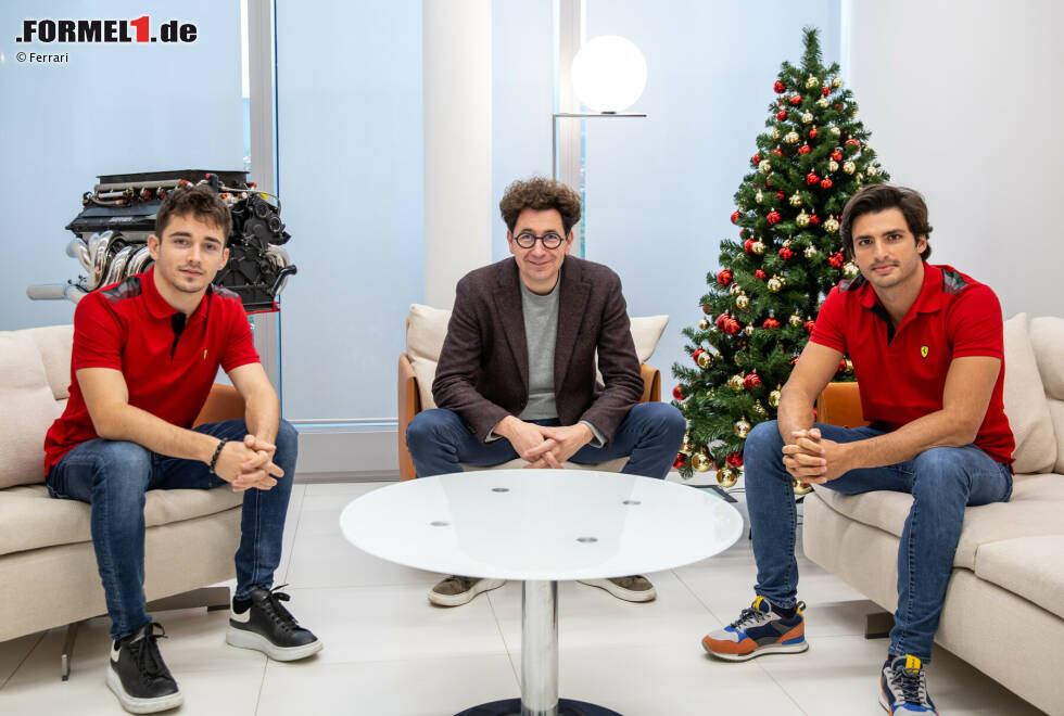 Foto zur News: Charles Leclerc, Mattia Binotto und Carlos Sainz (Ferrari)