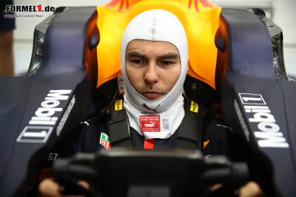 Foto zur News: Sergio Perez (Red Bull)