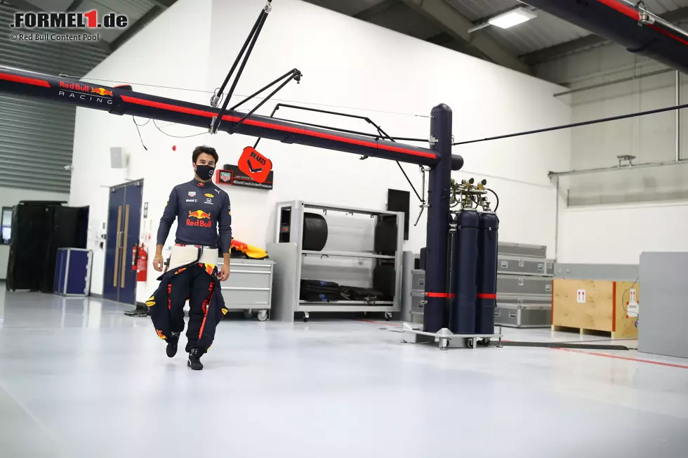 Foto zur News: Sergio Perez (Red Bull)