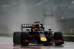 Foto zur News: Sergio Perez (Red Bull)