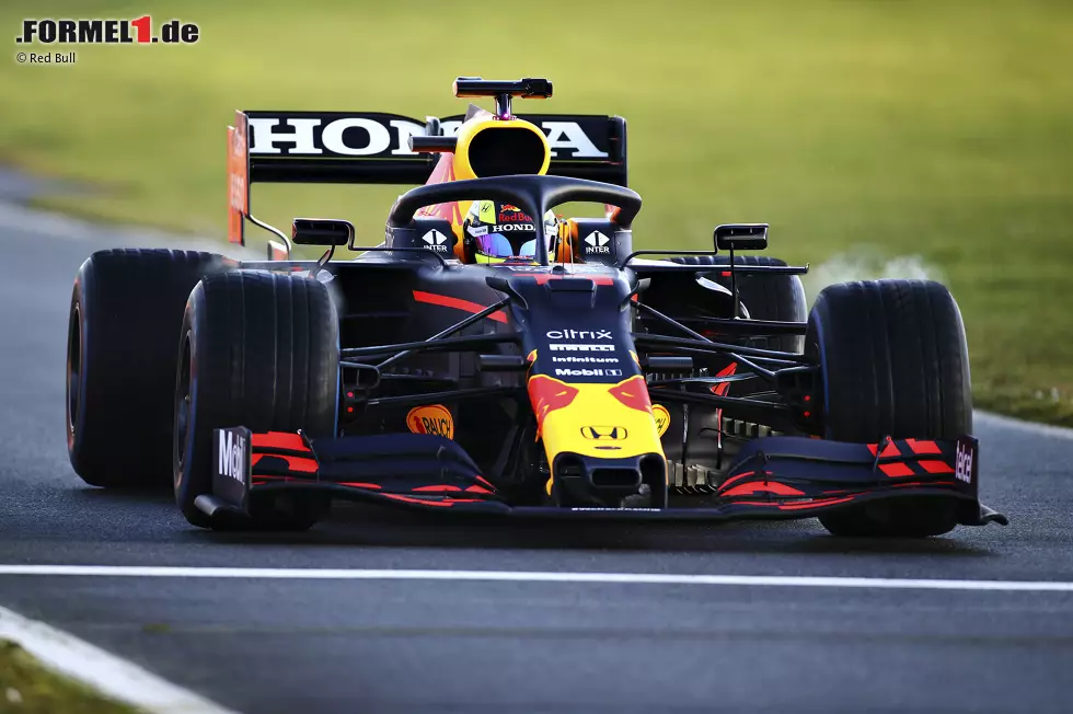 Foto zur News: Sergio Perez (Red Bull)