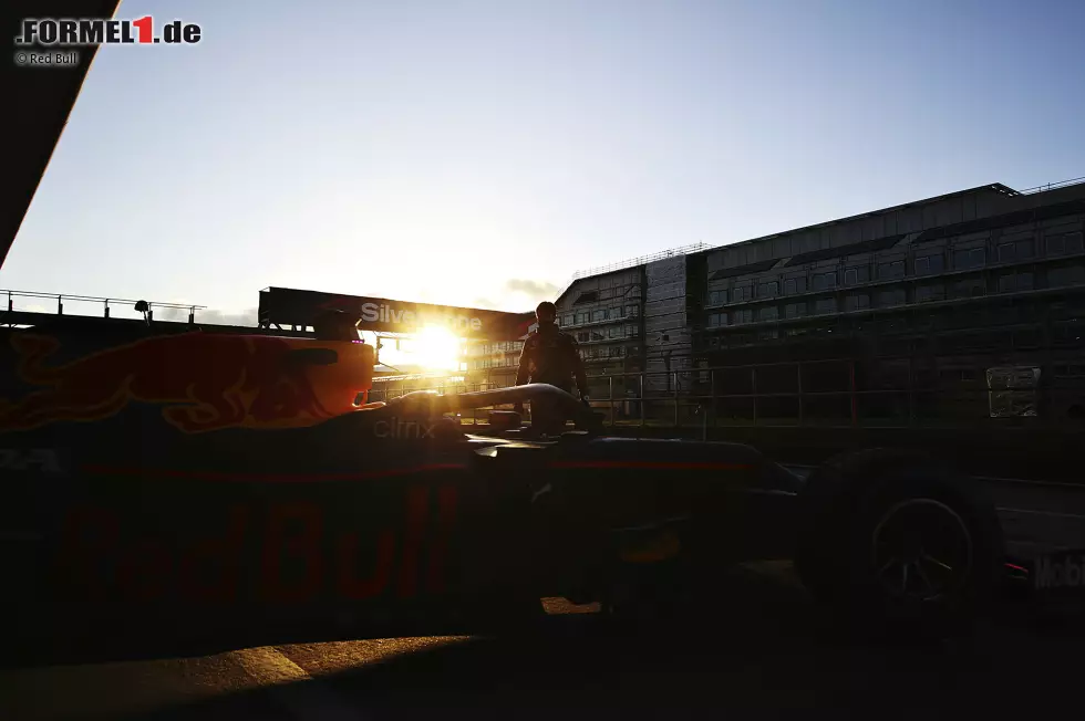 Foto zur News: Sergio Perez (Red Bull)