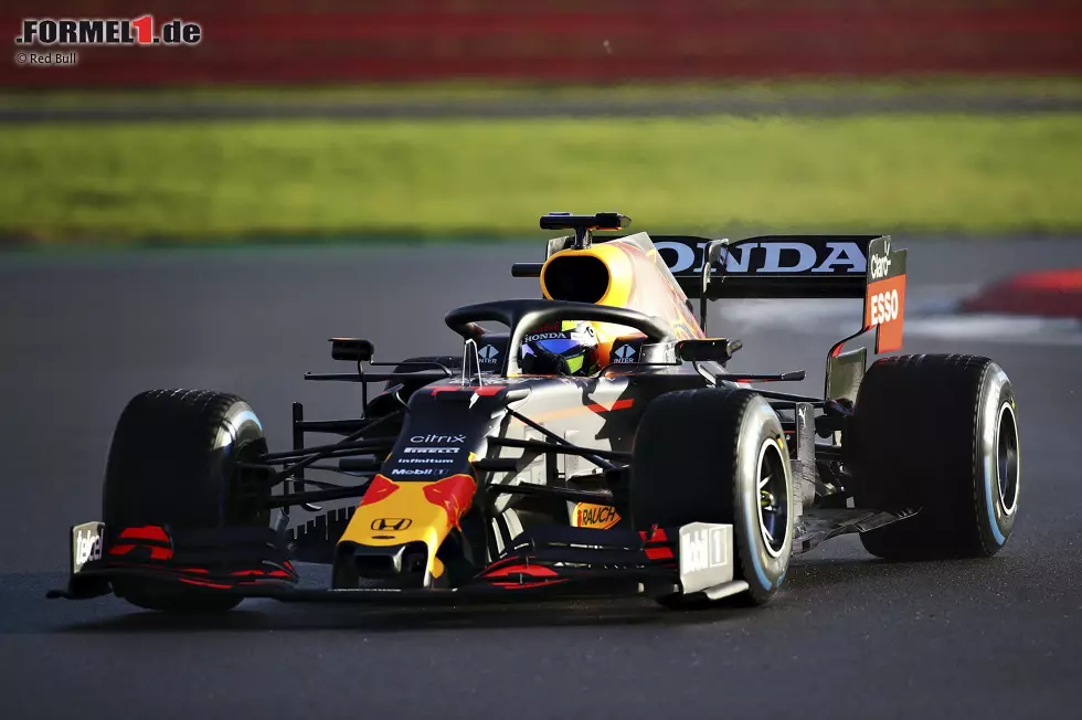 Foto zur News: Sergio Perez (Red Bull)