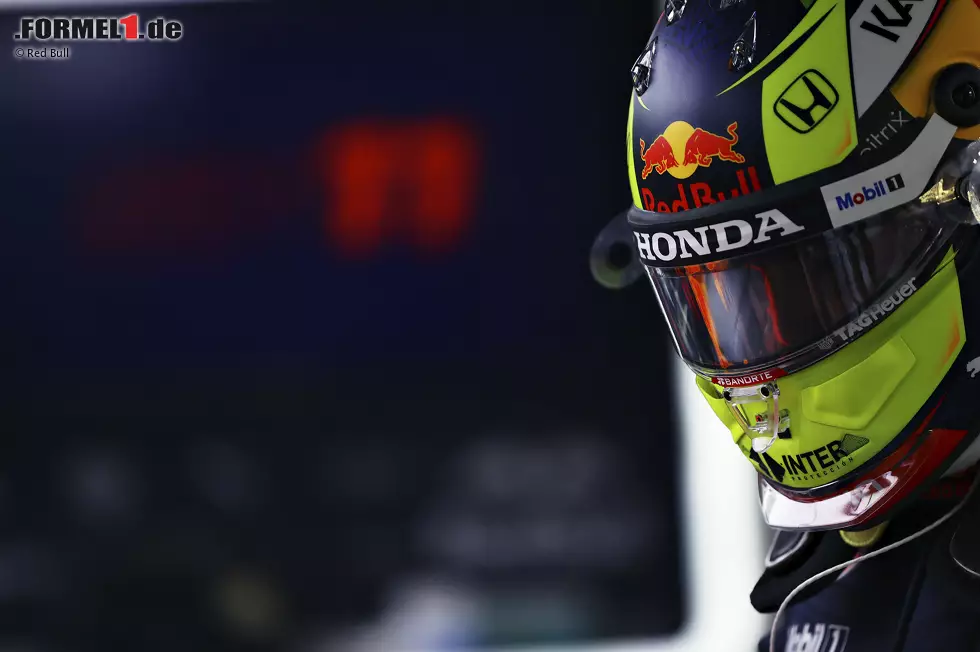 Foto zur News: Sergio Perez (Red Bull)