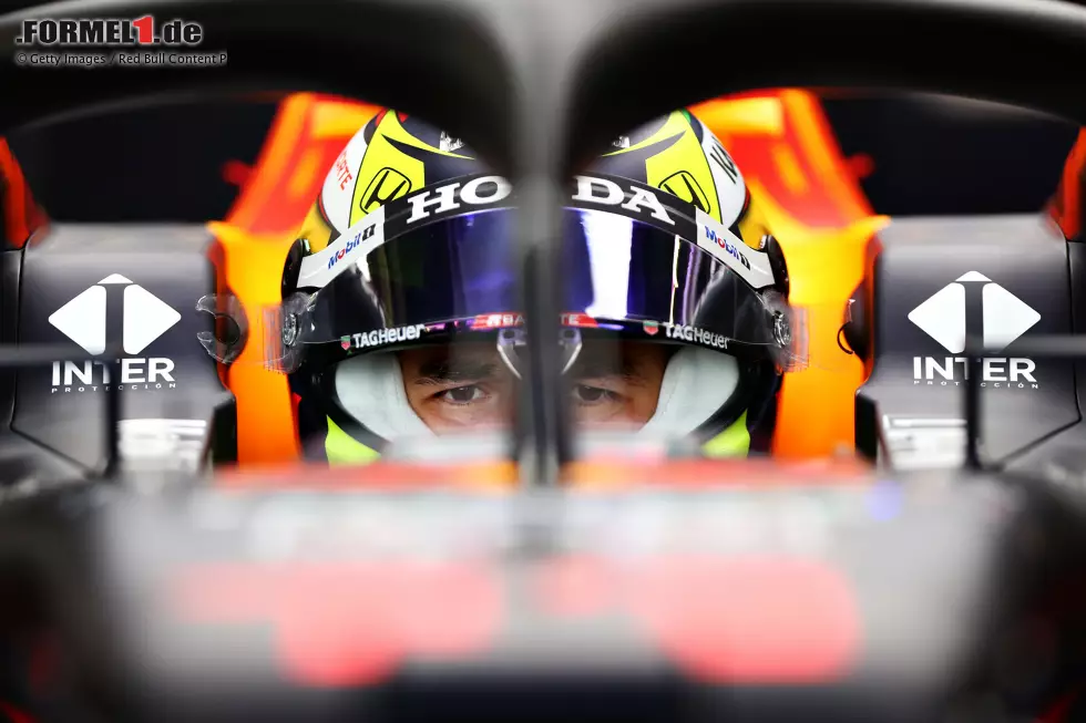 Foto zur News: Sergio Perez (Red Bull)