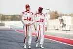 Foto zur News: Kimi Räikkönen und Antonio Giovinazzi (Alfa Romeo)