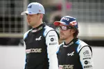 Foto zur News: Esteban Ocon (Alpine) und Fernando Alonso (Alpine)