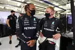 Foto zur News: Lewis Hamilton (Mercedes) und Valtteri Bottas (Mercedes)