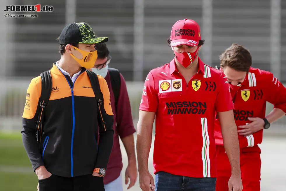 Foto zur News: Lando Norris (McLaren) und Carlos Sainz (Ferrari)