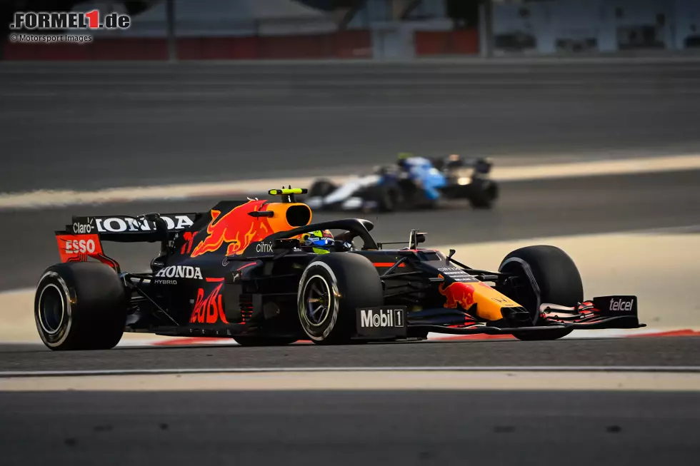 Foto zur News: Sergio Perez (Red Bull)