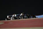 Foto zur News: Lewis Hamilton (Mercedes) und Pierre Gasly (AlphaTauri)