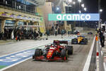 Foto zur News: Carlos Sainz (Ferrari) und Lando Norris (McLaren)
