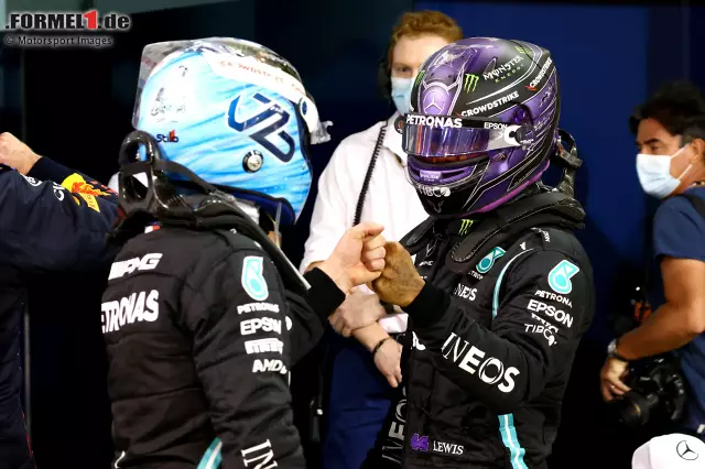 Foto zur News: Valtteri Bottas (Mercedes) und Lewis Hamilton (Mercedes)