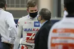 Foto zur News: Mick Schumacher (Haas) und Jean Todt