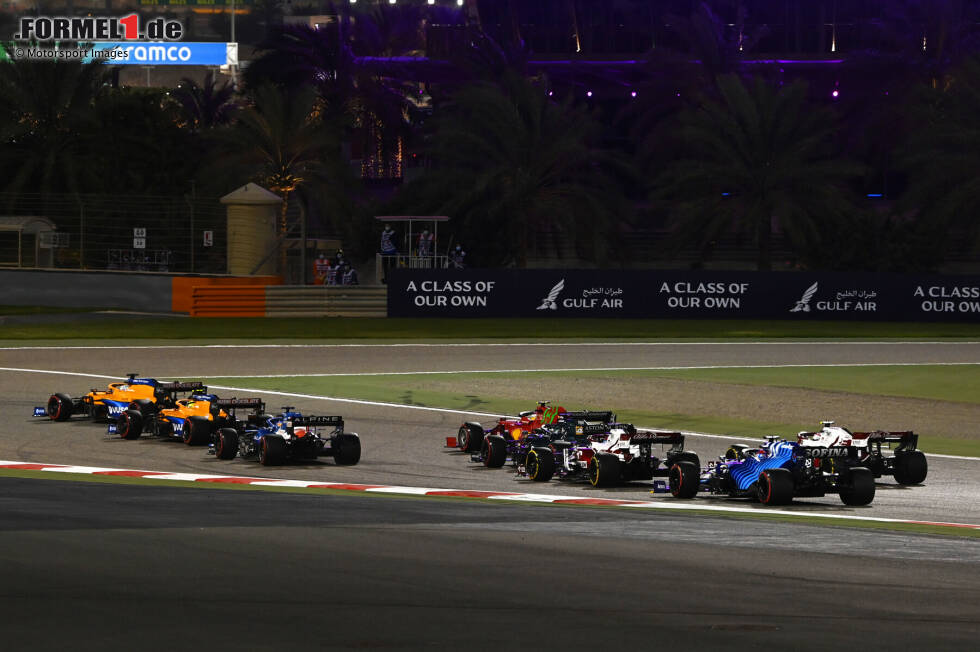 Foto zur News: Daniel Ricciardo (McLaren), Lando Norris (McLaren) und Fernando Alonso (Alpine)