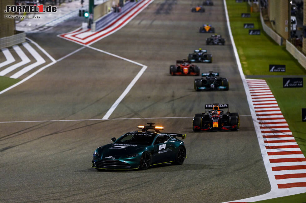 Max Verstappen (Red Bull), Lewis Hamilton (Mercedes), Charles Leclerc (Ferrari) und Valtteri Bottas (Mercedes) Max Verstappen (Red Bull), Lewis Hamilton (Mercedes), Charles Leclerc (Ferrari) und Valtteri Bottas (Mercedes)