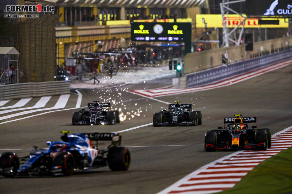 Esteban Ocon (Alpine), Sergio Perez (Red Bull), Sebastian Vettel (Aston Martin) und Yuki Tsunoda (AlphaTauri) Esteban Ocon (Alpine), Sergio Perez (Red Bull), Sebastian Vettel (Aston Martin) und Yuki Tsunoda (AlphaTauri)