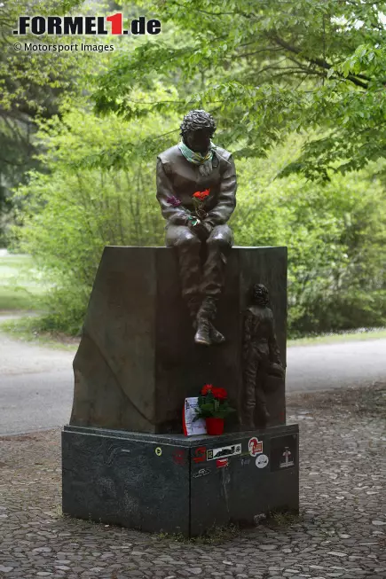 Foto zur News: Senna-Denkmal in Imola