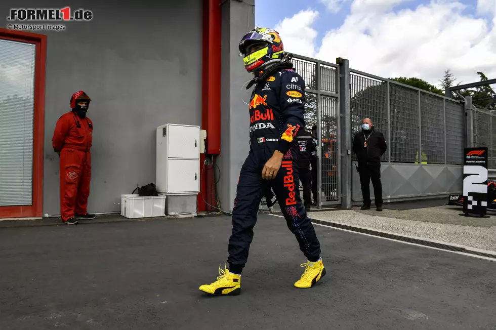 Foto zur News: Sergio Perez (Red Bull)