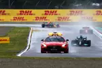 Foto zur News: Lewis Hamilton (Mercedes) und Charles Leclerc (Ferrari)