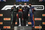 Foto zur News: Lewis Hamilton (Mercedes), Max Verstappen (Red Bull) und Lando Norris (McLaren)