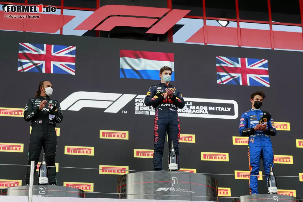 Foto zur News: Lewis Hamilton (Mercedes), Max Verstappen (Red Bull) und Lando Norris (McLaren)