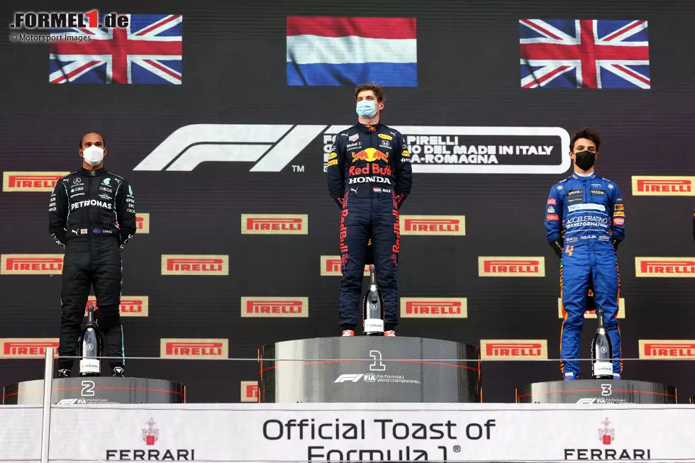 Foto zur News: Lewis Hamilton (Mercedes), Max Verstappen (Red Bull) und Lando Norris (McLaren)