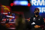 Foto zur News: Sergio Perez (Red Bull)