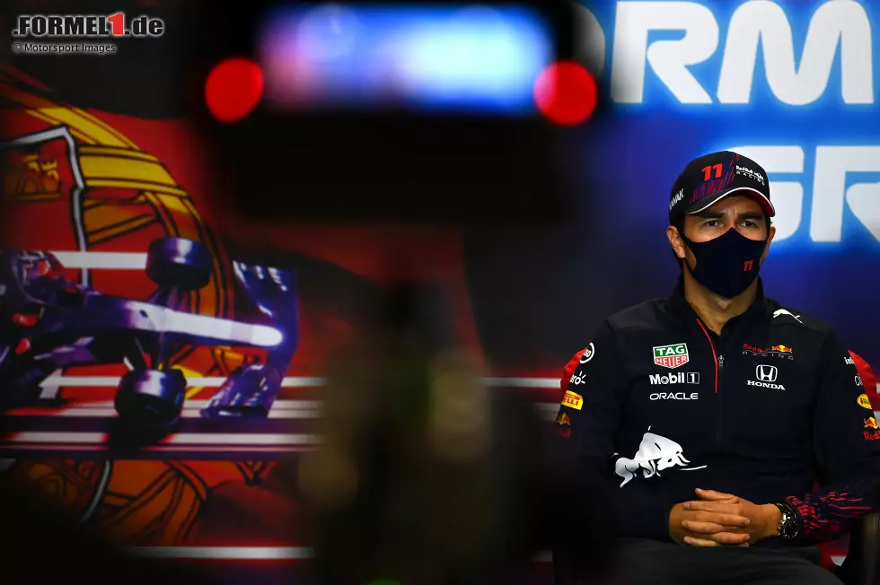 Foto zur News: Sergio Perez (Red Bull)