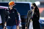 Foto zur News: Max Verstappen (Red Bull) und Kelly Piquet