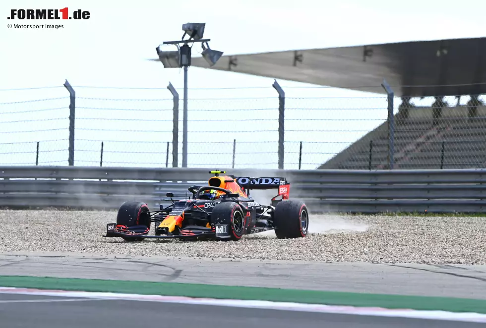 Foto zur News: Sergio Perez (Red Bull)