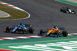 Foto zur News: Fernando Alonso (Alpine), Daniel Ricciardo (McLaren) und Nicholas Latifi (Williams)