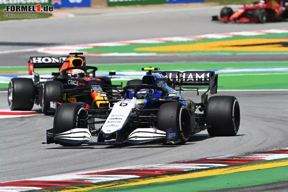 Foto zur News: Nicholas Latifi (Williams) und Max Verstappen (Red Bull)