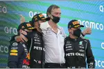 Foto zur News: Max Verstappen (Red Bull), Lewis Hamilton (Mercedes) und Valtteri Bottas (Mercedes)