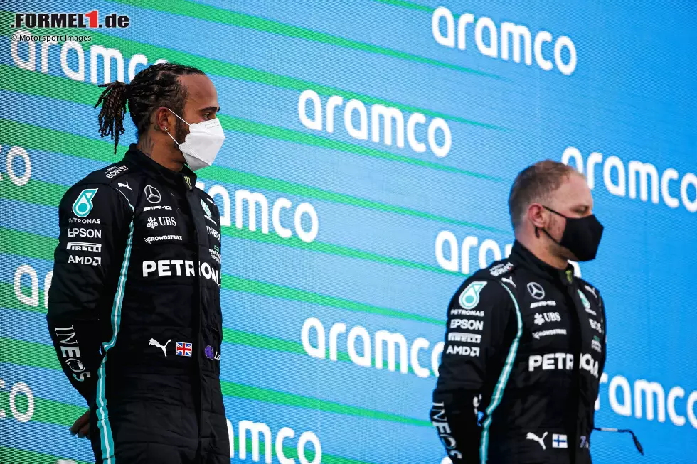 Foto zur News: Lewis Hamilton (Mercedes) und Valtteri Bottas (Mercedes)