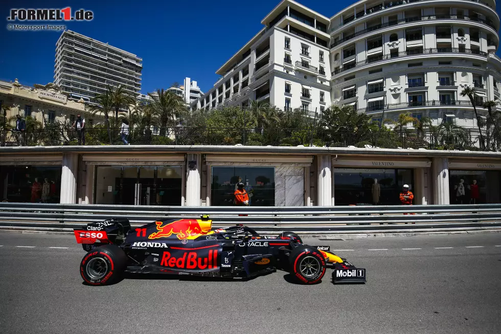 Foto zur News: Sergio Perez (Red Bull)