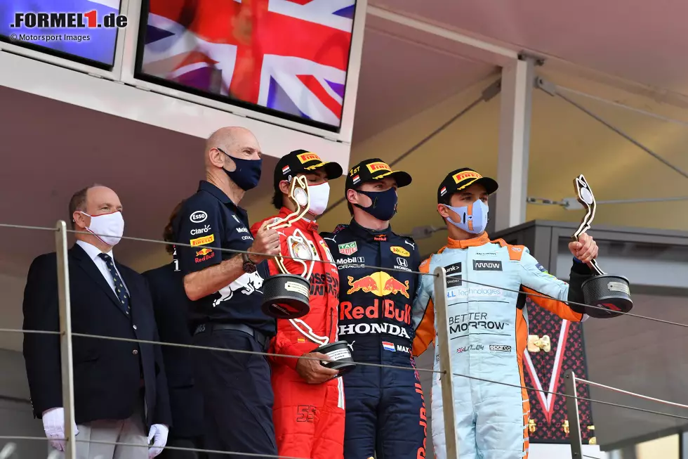 Adrian Newey, Carlos Sainz (Ferrari), Max Verstappen (Red Bull) und Lando Norris (McLaren) Foto zur News: Adrian Newey, Carlos Sainz (Ferrari), Max Verstappen (Red Bull) und Lando Norris (McLaren)