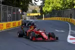 Foto zur News: Charles Leclerc (Ferrari) und Valtteri Bottas (Mercedes)