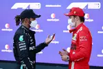 Foto zur News: Lewis Hamilton (Mercedes) und Charles Leclerc (Ferrari)