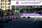 Foto zur News: Sergio Perez (Red Bull), Sebastian Vettel (Aston Martin) und Pierre Gasly (AlphaTauri)