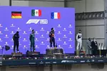 Foto zur News: Sergio Perez (Red Bull), Sebastian Vettel (Aston Martin) und Pierre Gasly (AlphaTauri)