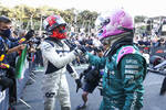 Foto zur News: Pierre Gasly (AlphaTauri) und Sebastian Vettel (Aston Martin)