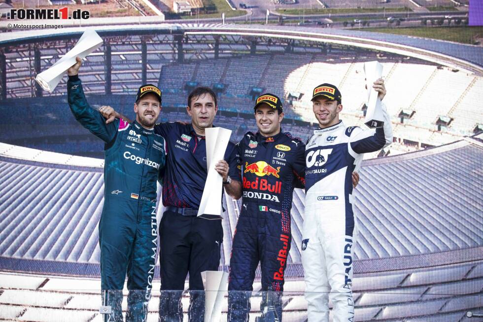 Foto zur News: Sebastian Vettel (Aston Martin), Sergio Perez (Red Bull) und Pierre Gasly (AlphaTauri)