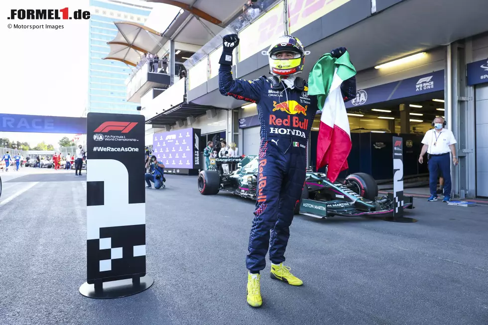 Foto zur News: Sergio Perez (Red Bull)